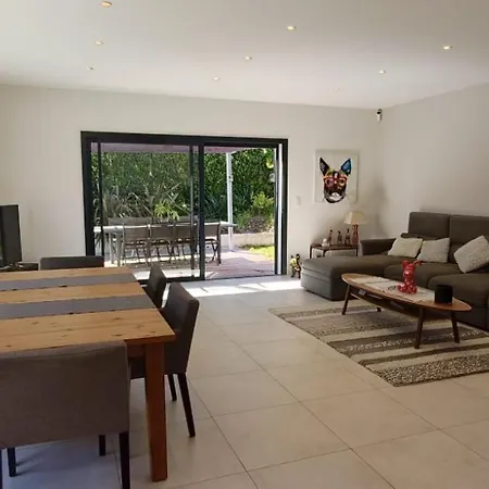 Luxurious Air-conditioned 3-bedroom With Swimming Pool And Garden * Saint-Raphaël